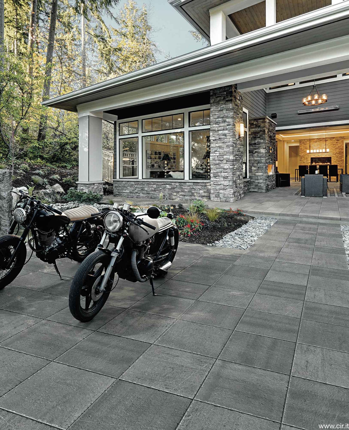 Pieve grip external tiles